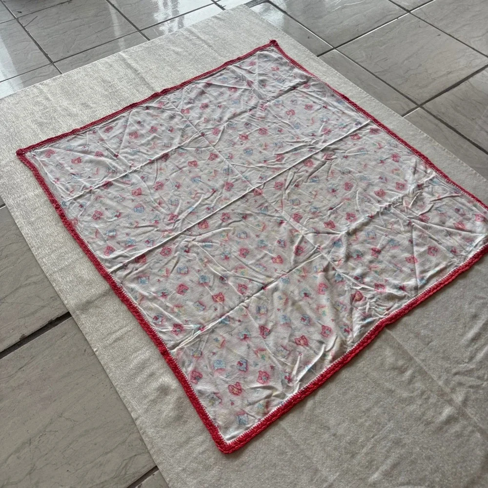 Vintage Baby Blanket Teddy Bear Print Red Crochet Trim 43x40